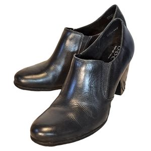 B.O.C.Black Leather Shootie Size 9 1/2